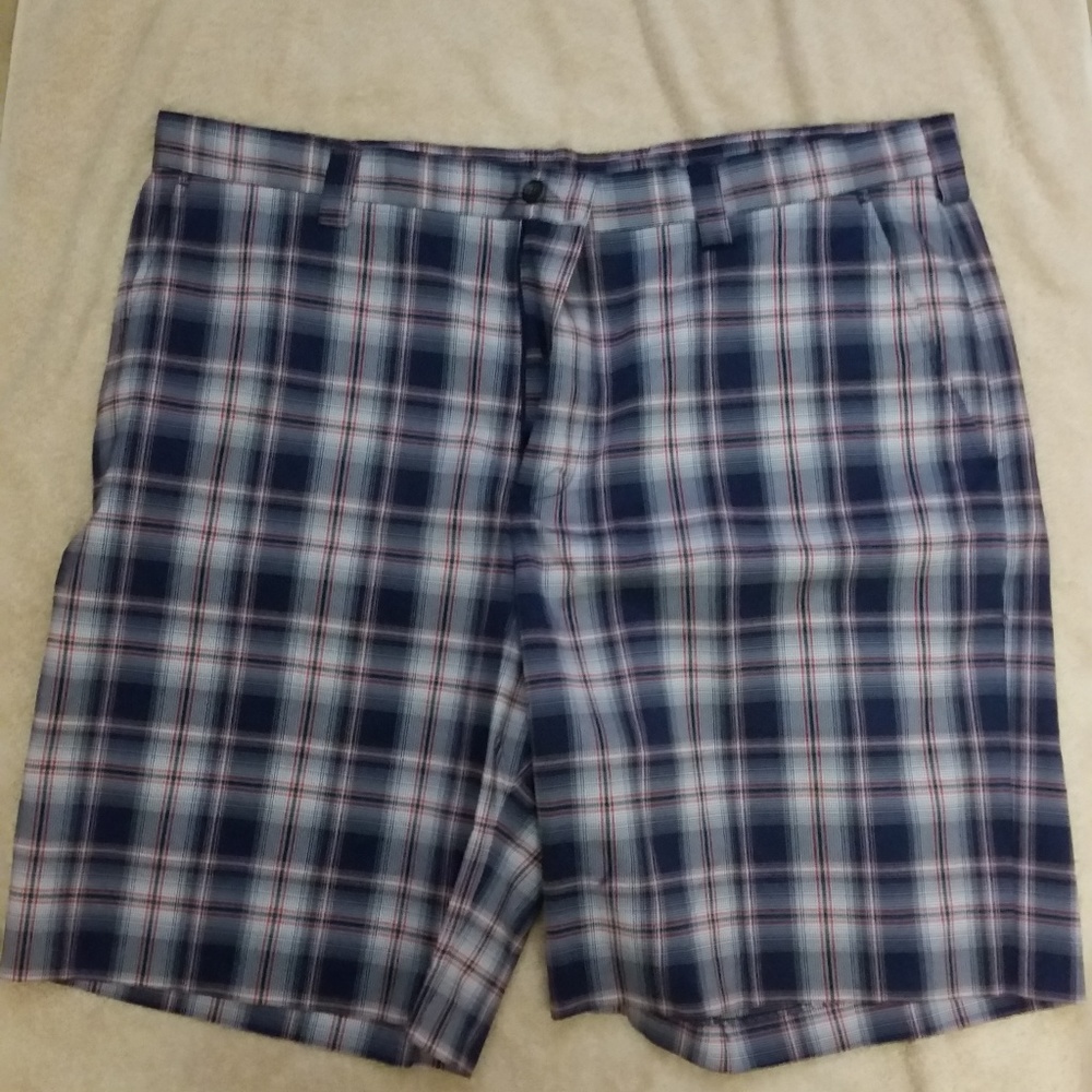 Men's Izod XFG Shorts - 40 - Navy / Maroon / White